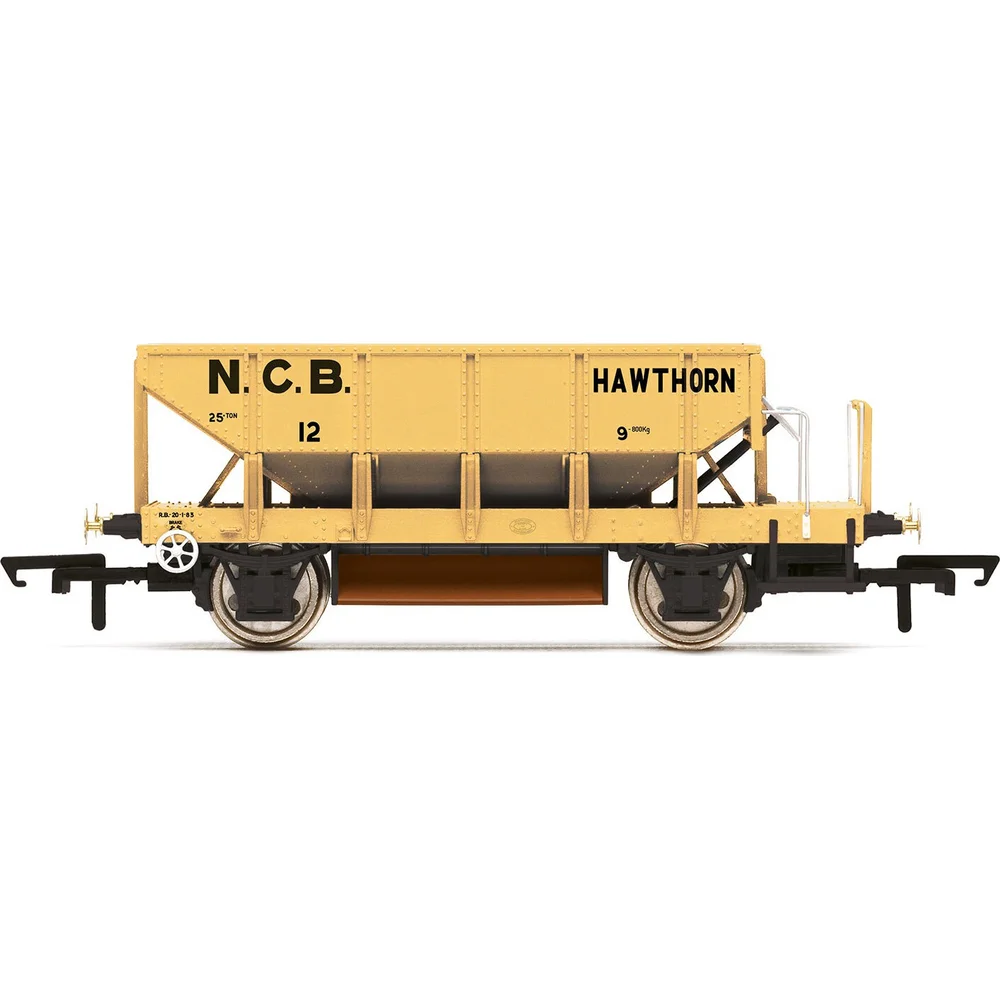 Hornby R6852 — Side Elevation by Hornby