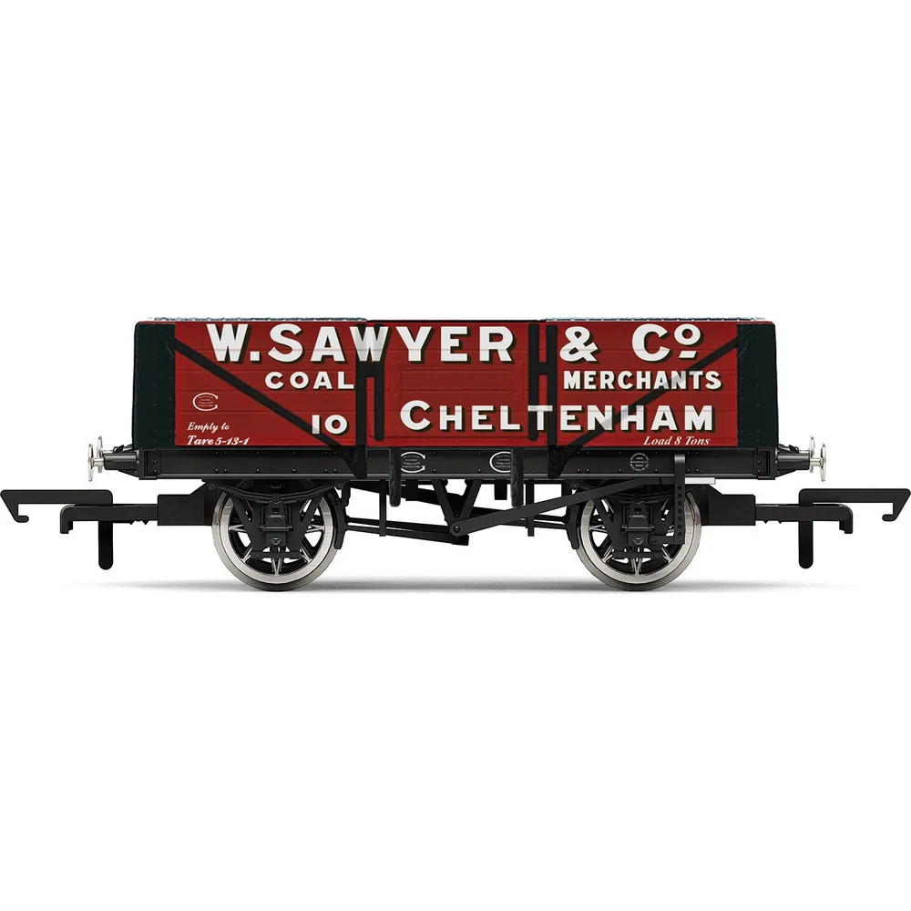 Hornby R6867 — Side Elevation by Hornby