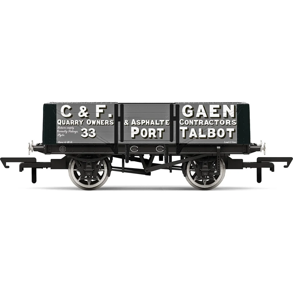 Hornby R6868 — Side Elevation by Hornby