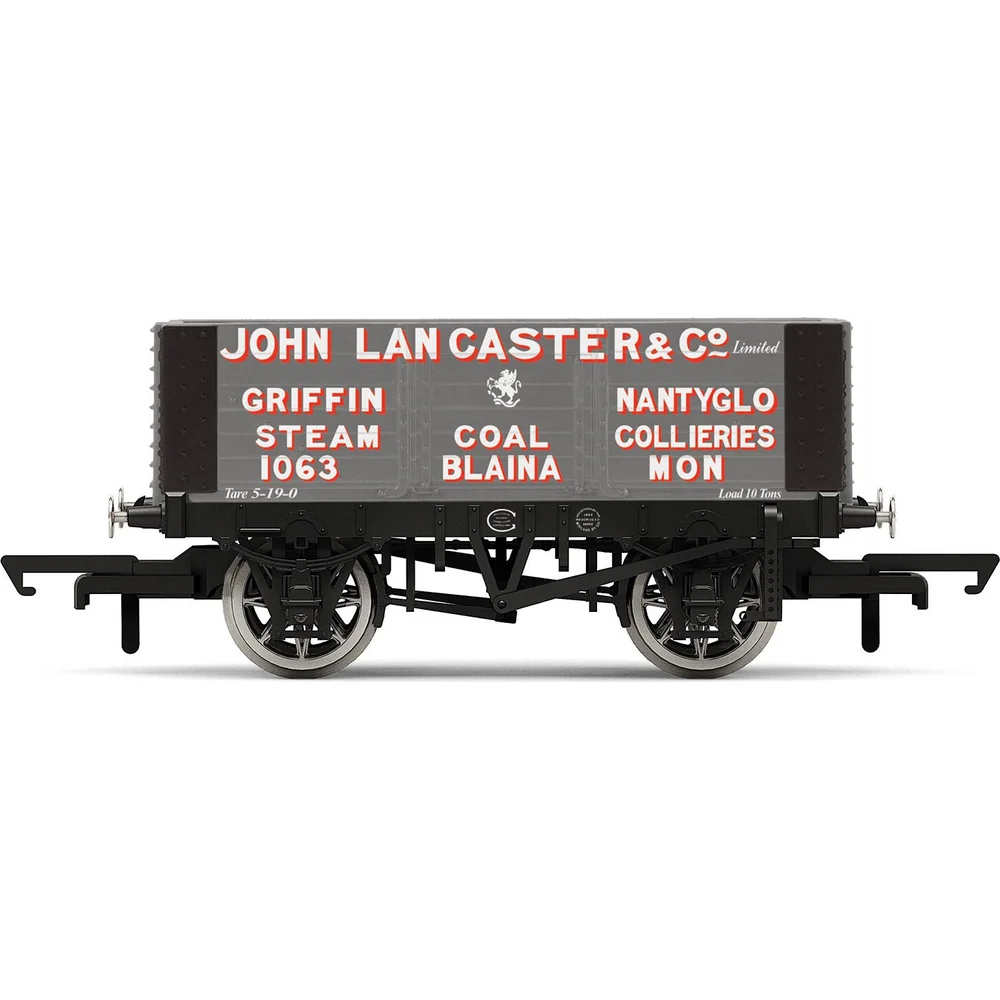 Hornby R6872 — Side Elevation by Hornby