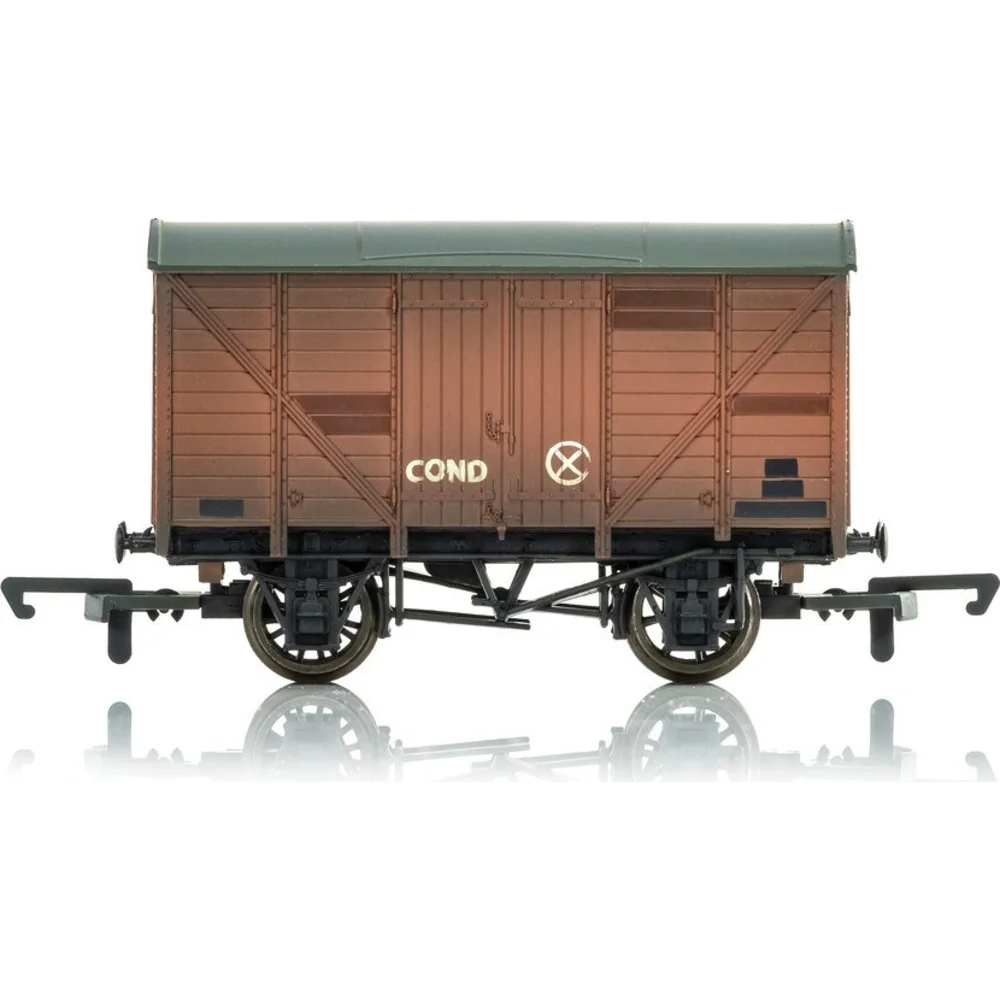 Hornby R6888TTS — Side Elevation by Hornby