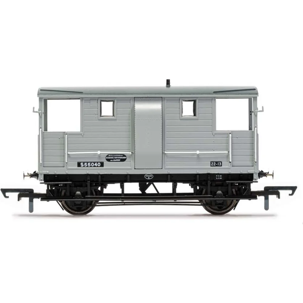 Hornby R6915 — Side Elevation by Hornby