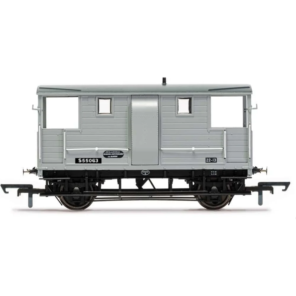 Hornby R6915B — Side Elevation by Hornby