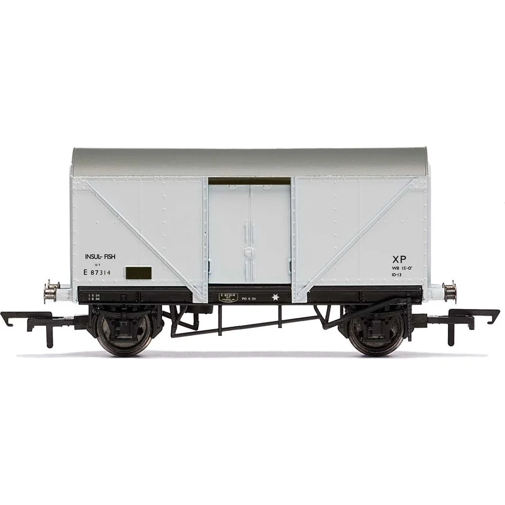 Hornby R6917 — Side Elevation by Hornby