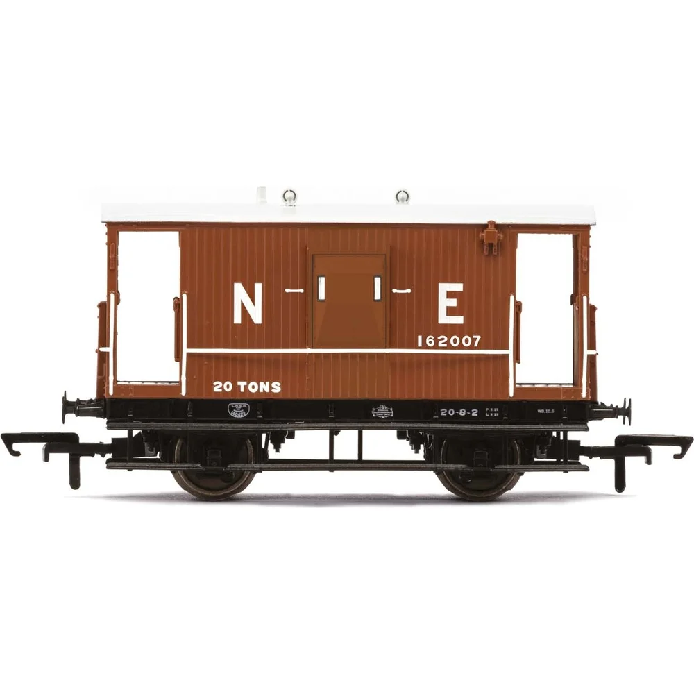 Hornby R6923 — Side Elevation by Hornby