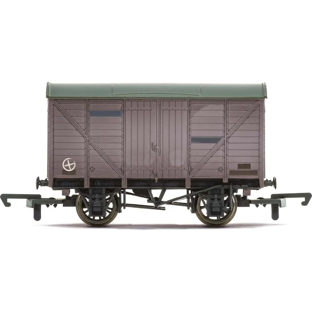 Hornby R6925TTS — Side Elevation by Hornby