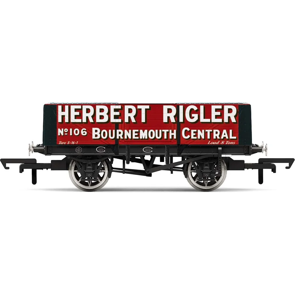 Hornby R6948 — Side Elevation by Hornby