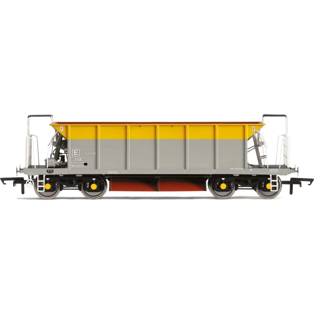 Hornby R6953 — Side Elevation by Hornby
