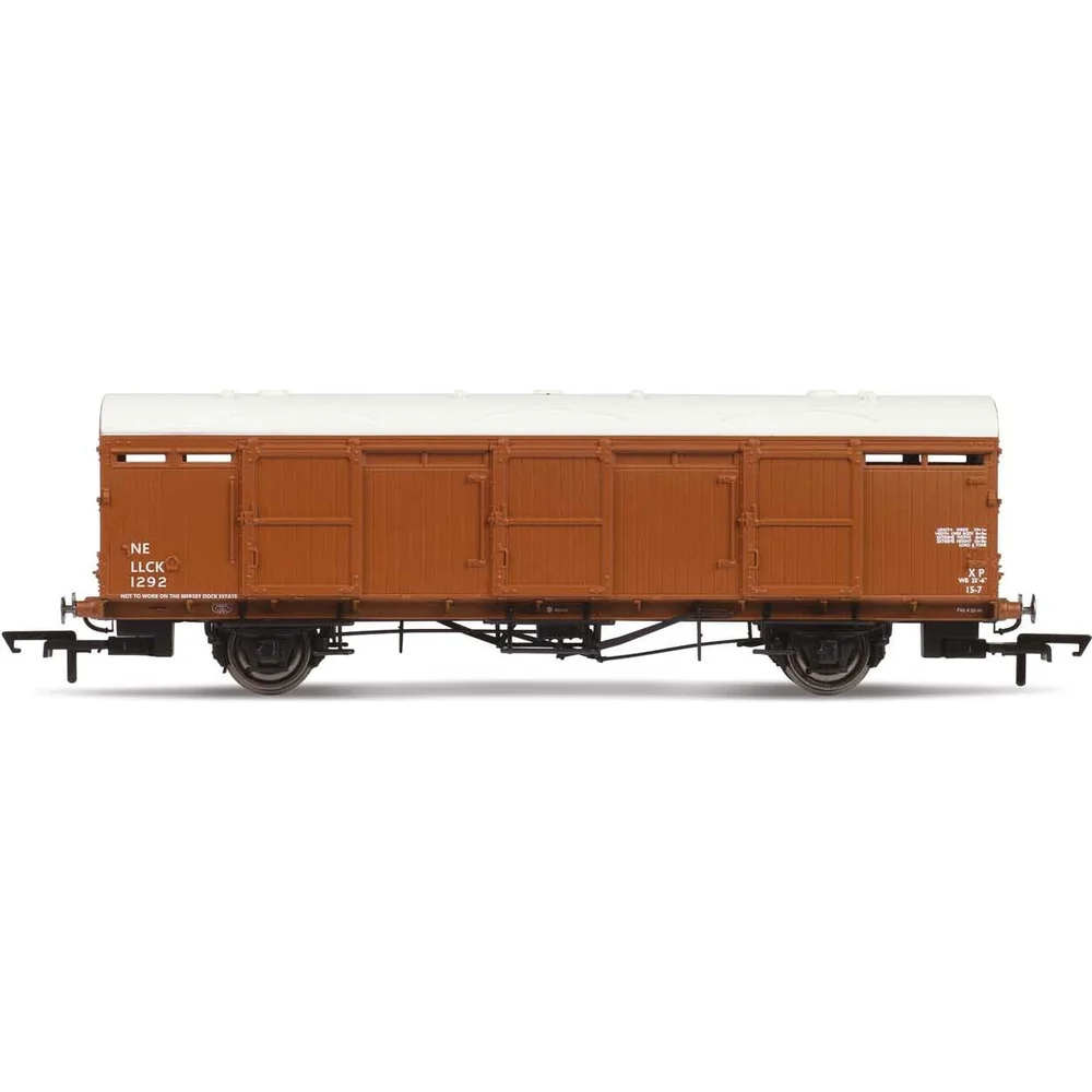 Hornby R6969 — Side Elevation by Hornby