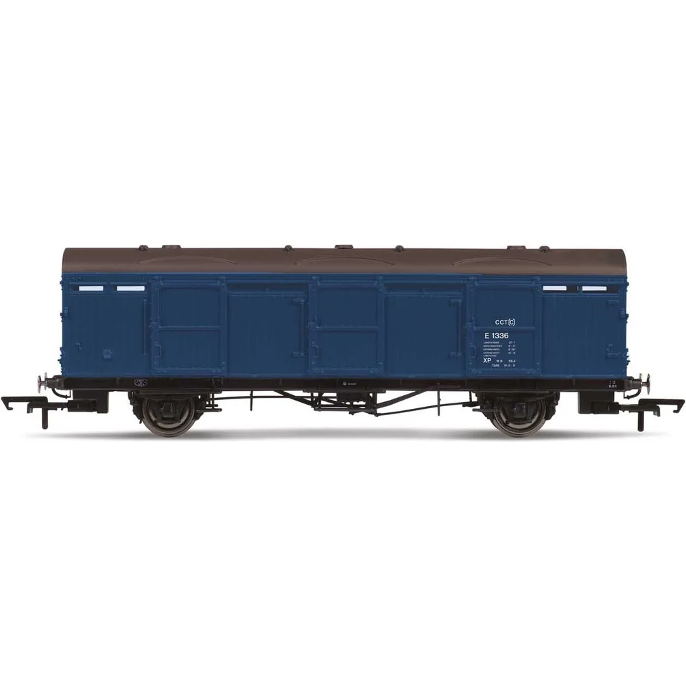 Hornby R6970 — Side Elevation by Hornby
