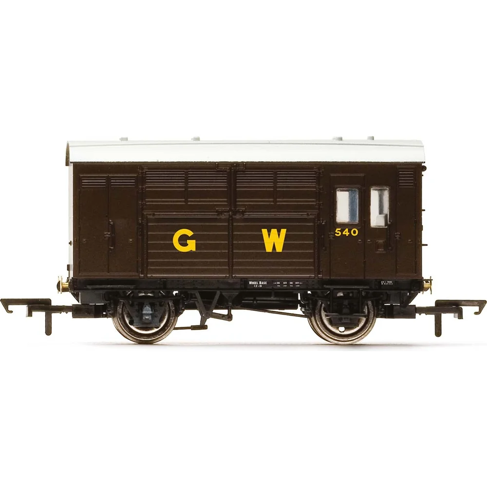 Hornby R6972 — Side Elevation by Hornby