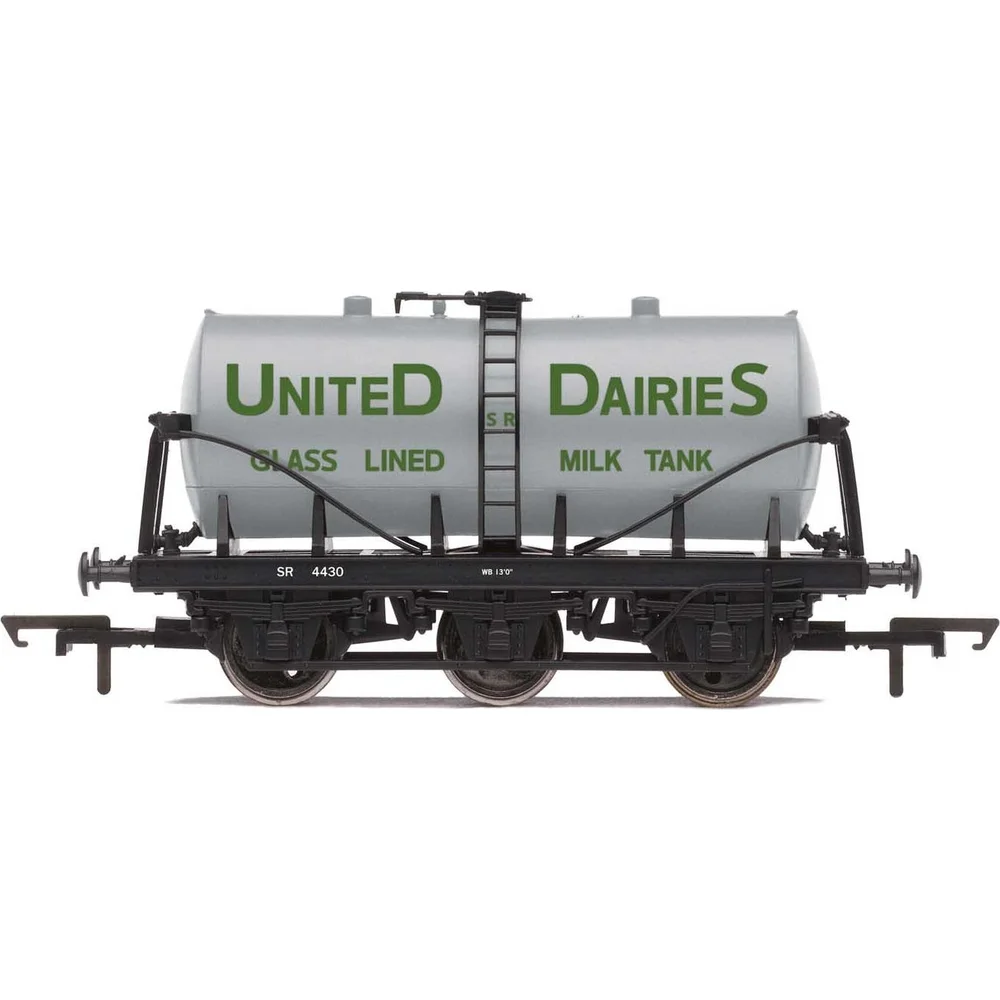 Hornby R6992 — Side Elevation by Hornby