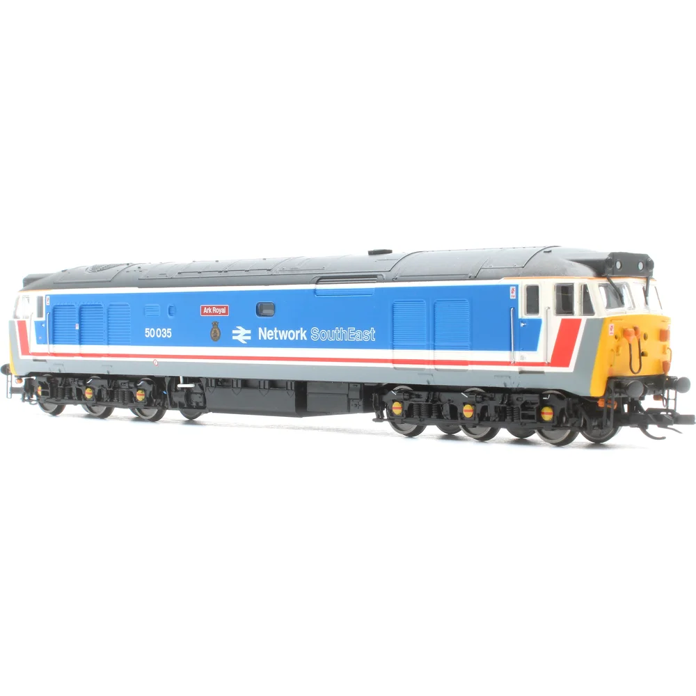 Hornby TT3042M — Right Rear Three Quarter View by Hornby