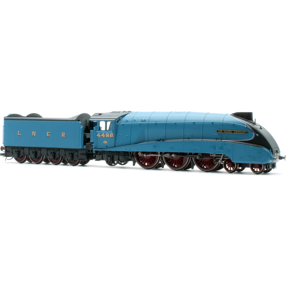 Hornby TT3043M — Right Front Three Quarter View by Hornby