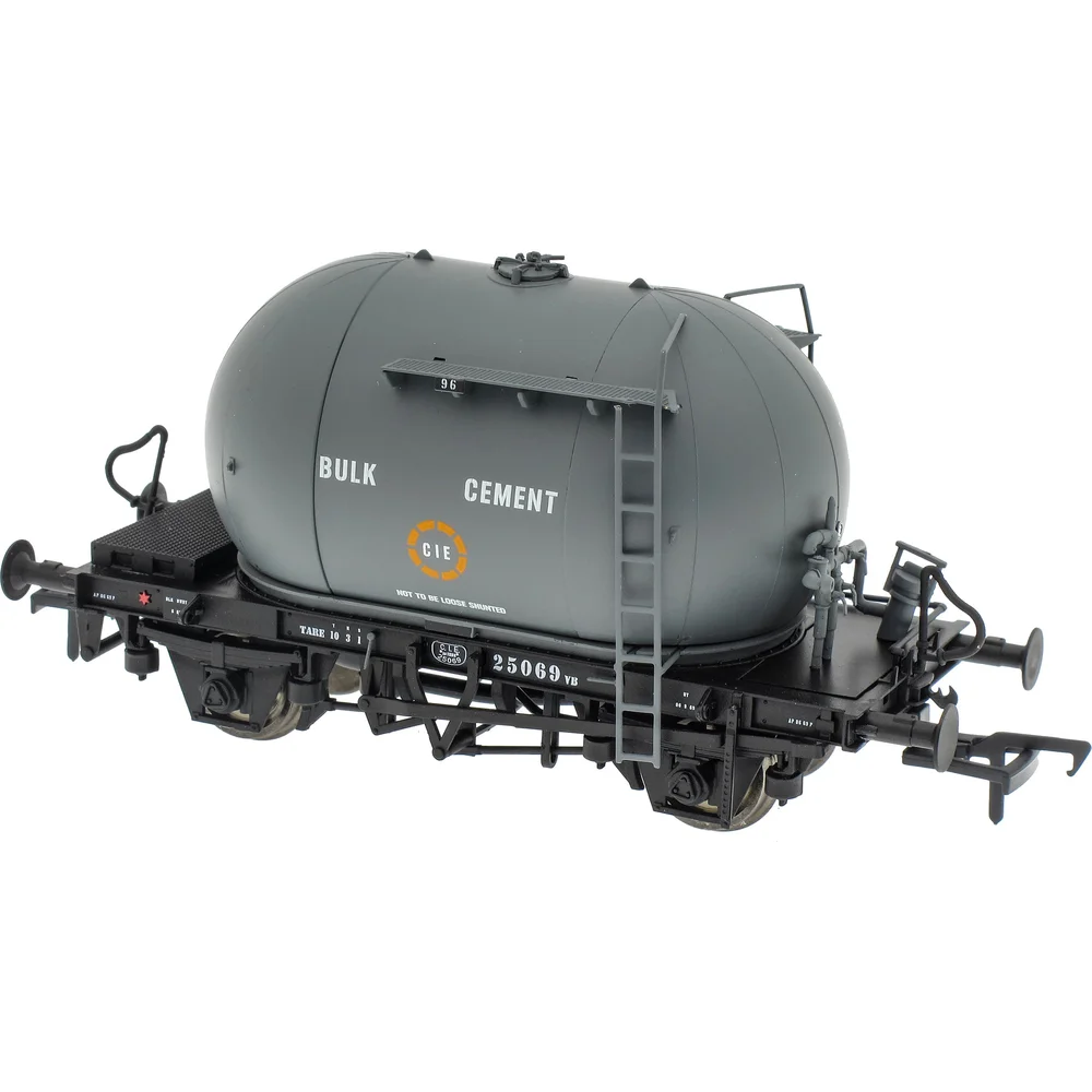 Irish Railway Models IRM1019J — Right Rear Three Quarter View by Irish Railway Models