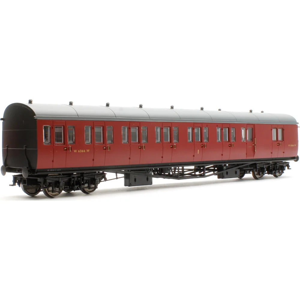 Rapido 946003 — Left Rear Three Quarter View by Rapido