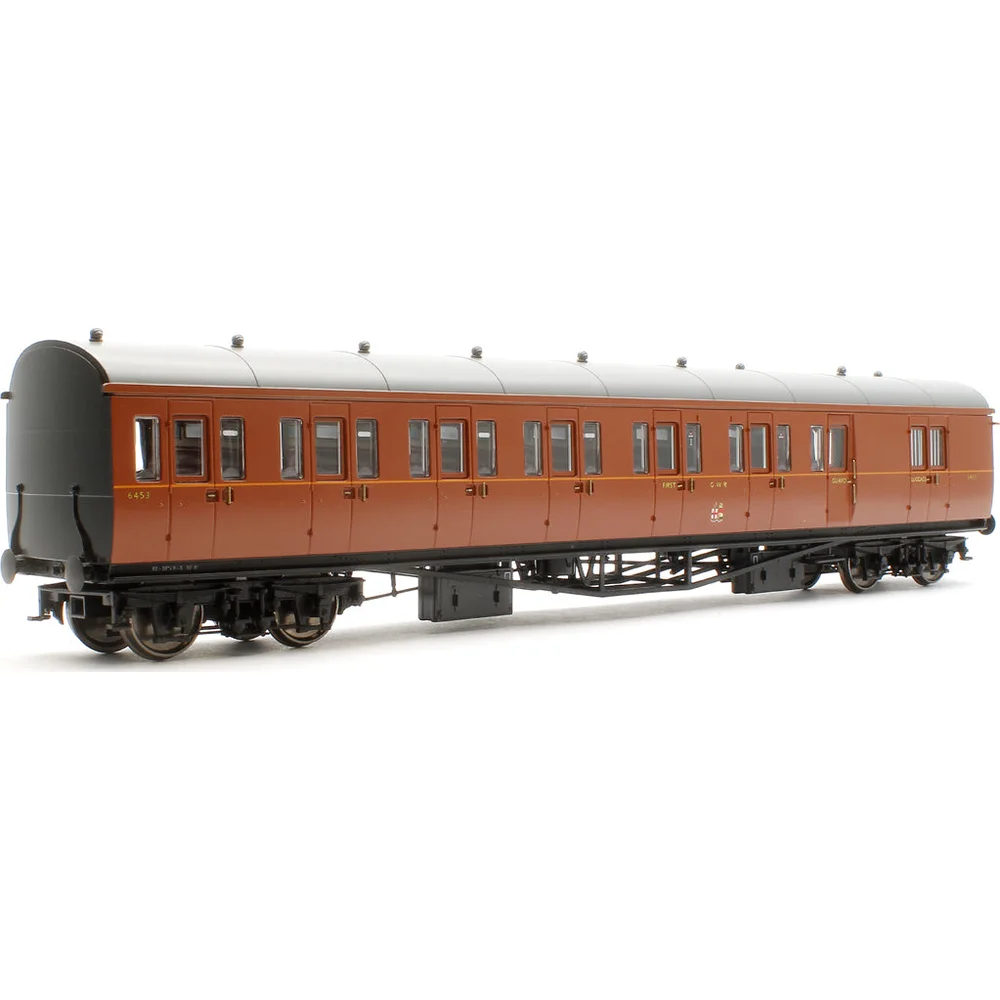 Rapido 946008 — Left Rear Three Quarter View by Rapido