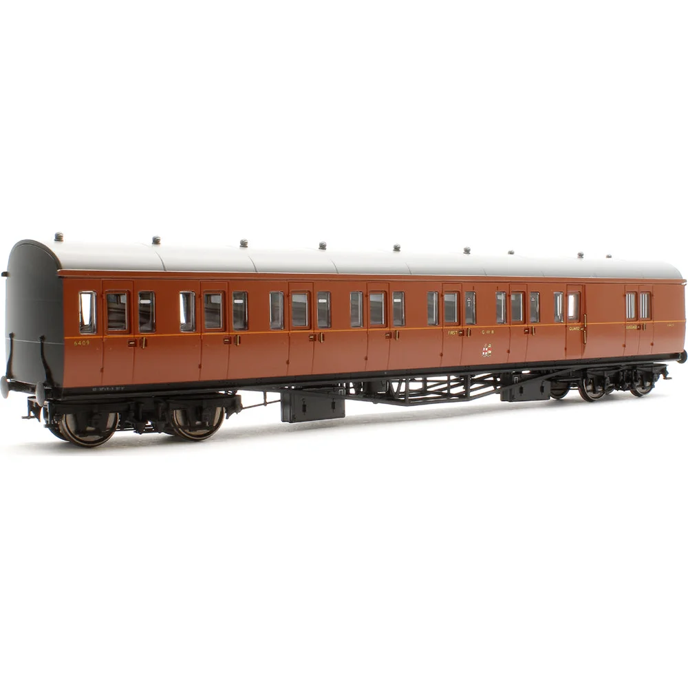 Rapido 946009 — Left Rear Three Quarter View by Rapido