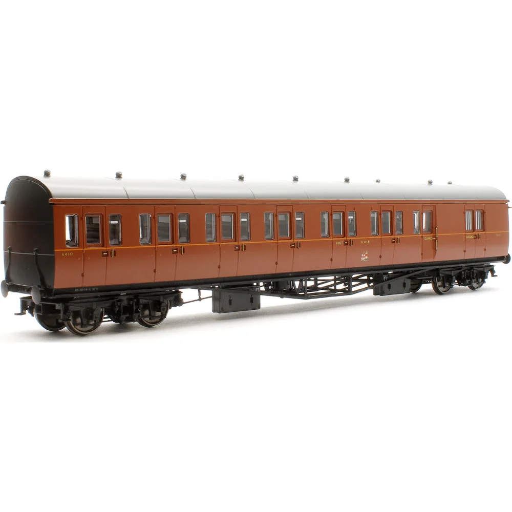 Rapido 946009 — Left Rear Three Quarter View by Rapido