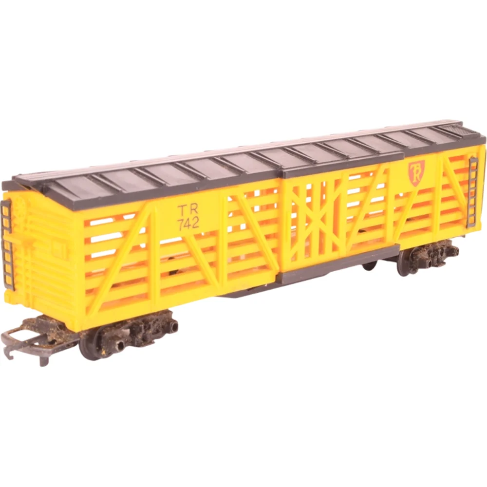 Freelance Transcontinental Stock Car Tri-ang (Yellow) — Left Front Three Quarter View by Tri-ang