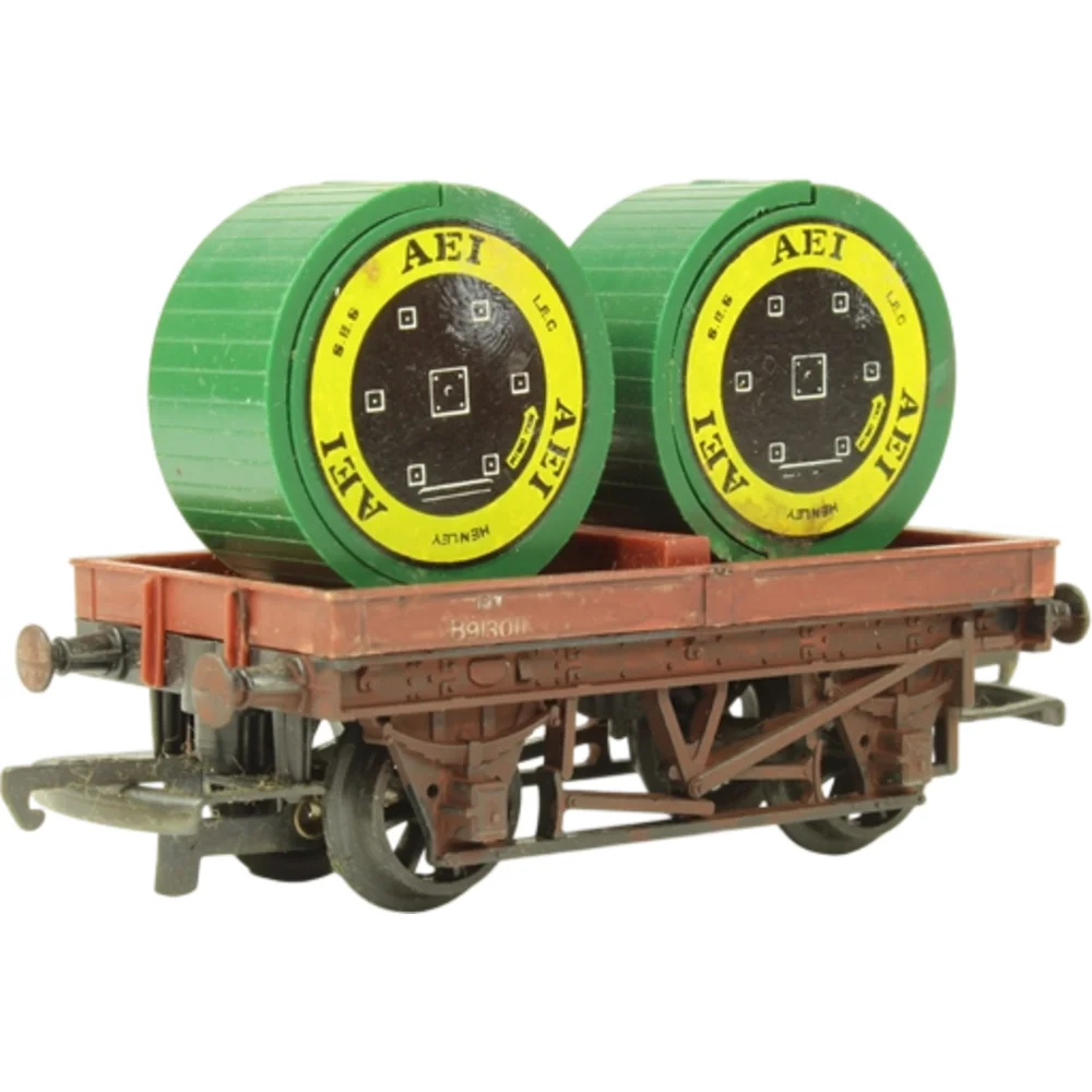 British Railways 1 Plank Wagon British Railways (Grey - Cable Drum) — Left Front Three Quarter View by Tri-ang
