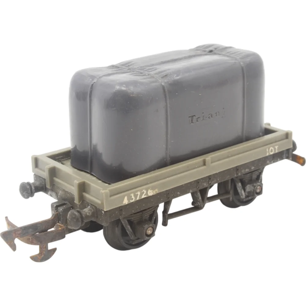 British Railways Bolster British Railways (Grey - Tarpaulined Load) — Left Front Three Quarter View by Tri-ang