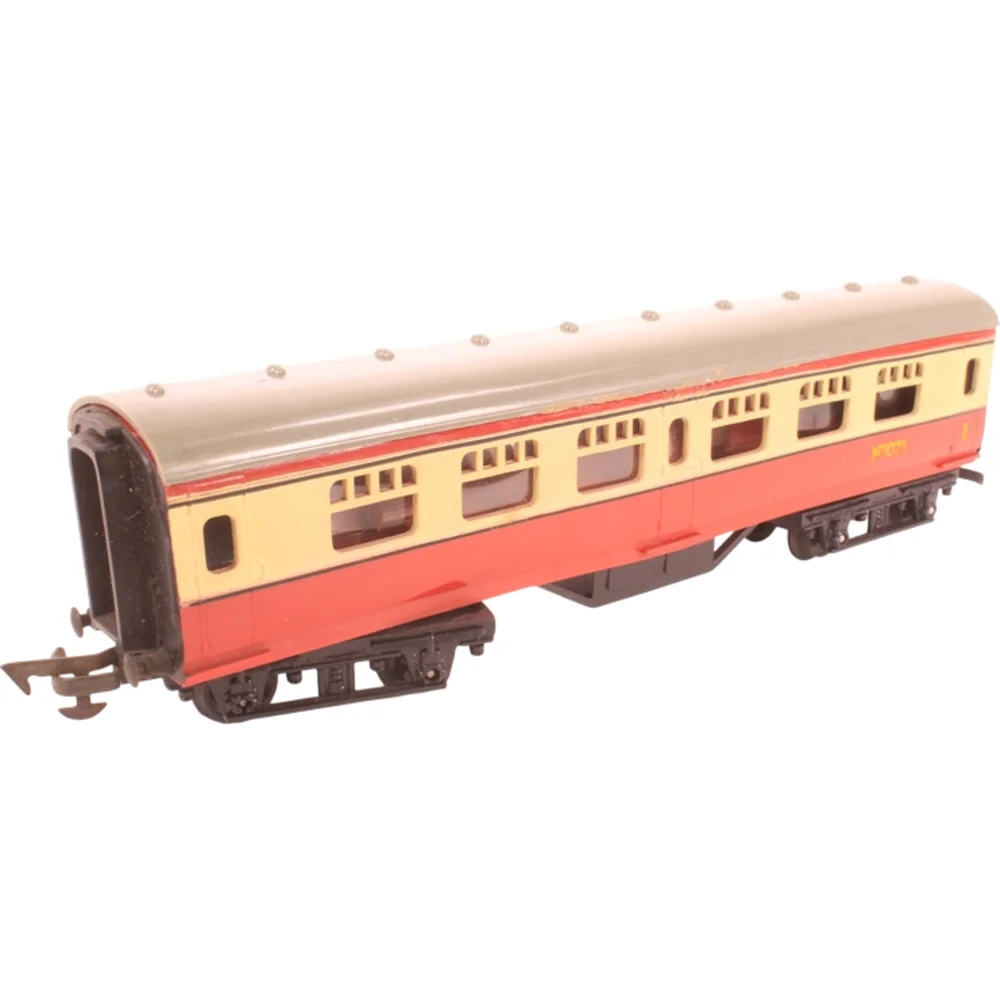 British Rail Mark 1, British Railways (Crimson & Cream) — Left Front Three Quarter View by Tri-ang