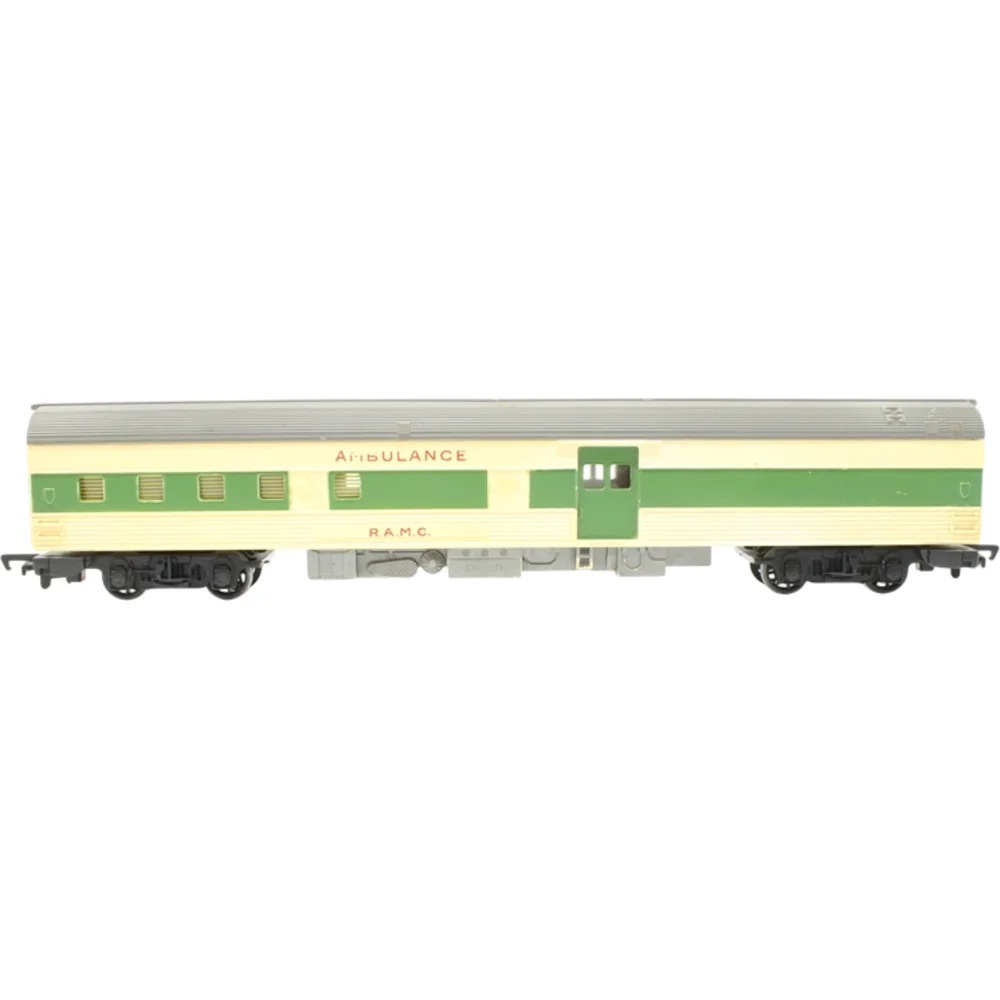 Freelance Transcontinental Passenger Car, Tri-ang (Cream & green) — Side Elevation Left Direction by Tri-ang