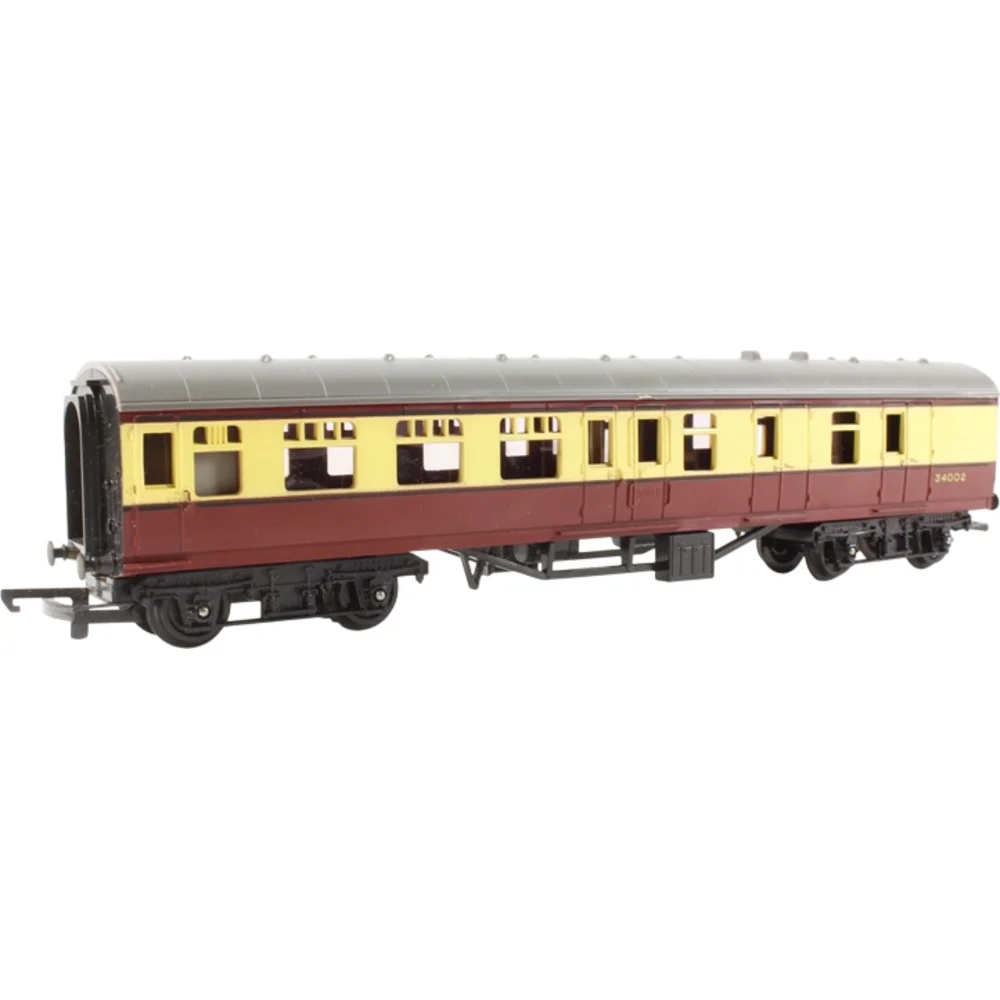 British Rail Mark 1 Brake Third, British Railways (Crimson & Cream) — Left Front Three Quarter View by Tri-ang