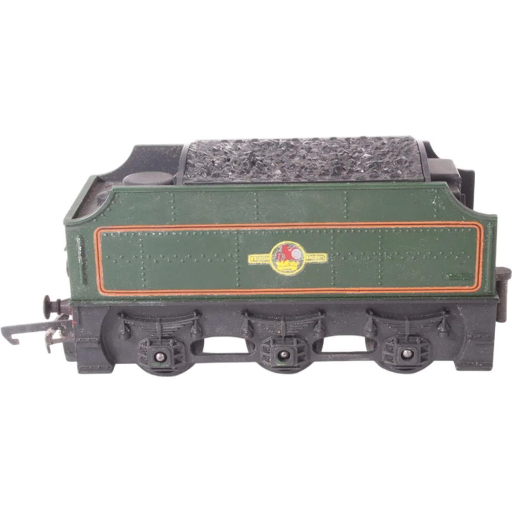 British Railways Green — Side Elevation Left Direction by Tri-ang